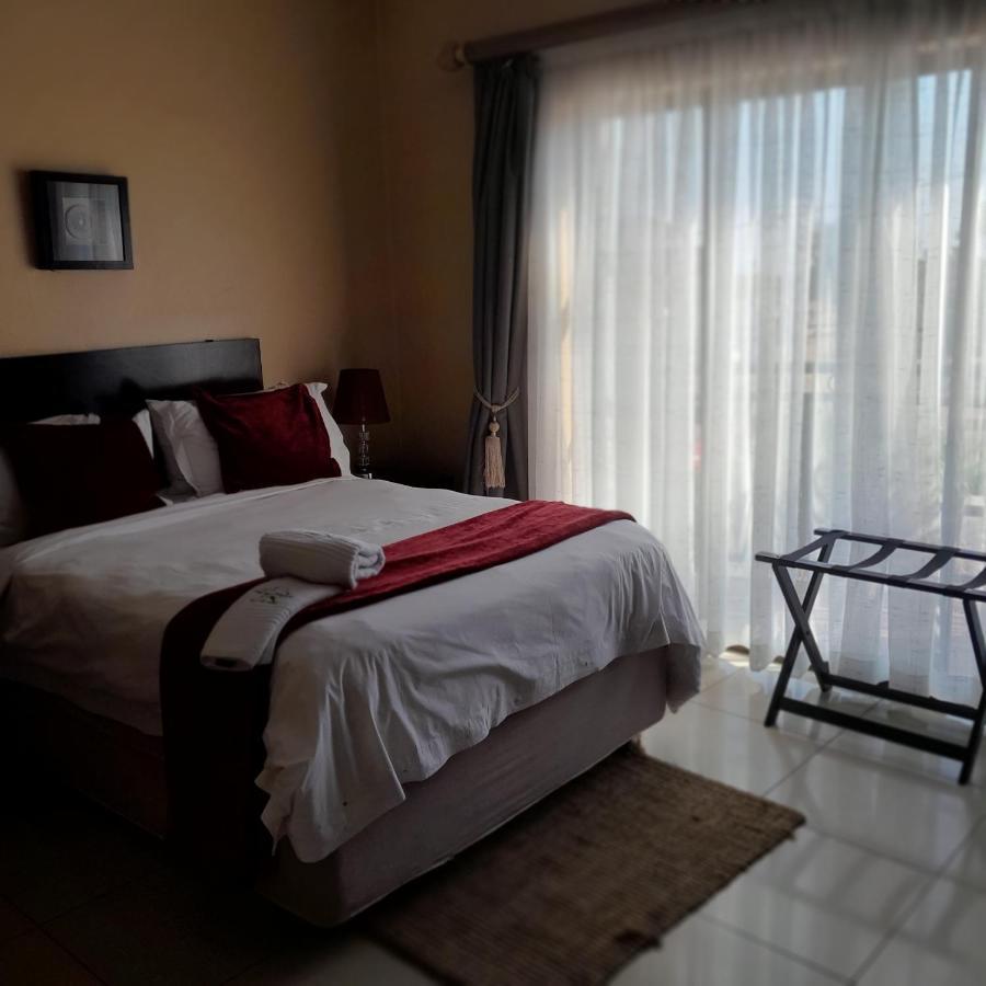 The Shamrock Hotel Полокване Экстерьер фото